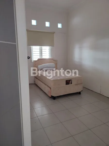 image SUKOLILO MINIMALIS FULL FURNISH DEKAT KEPUTIH, PAKUWON CITY (3)