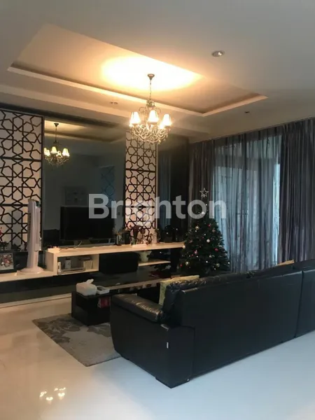 image PAKUWON CITY 2 LANTAI FULL FURNISH SIAP HUNI DEKAT MALL, UNAIR, ITS, RAYA KERTAJAYA (4)