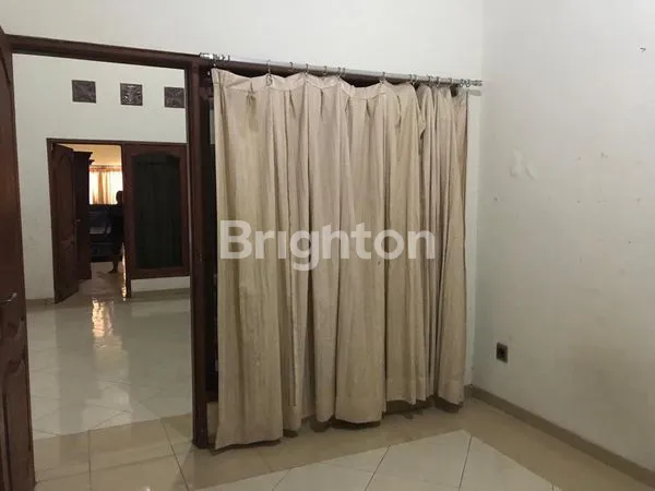 image RUNGKUT ASRI 2,5 LANTAI (5)