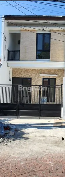 image RUMAH 2 LANTAI BARU GRESS, SIAP HUNI (1)