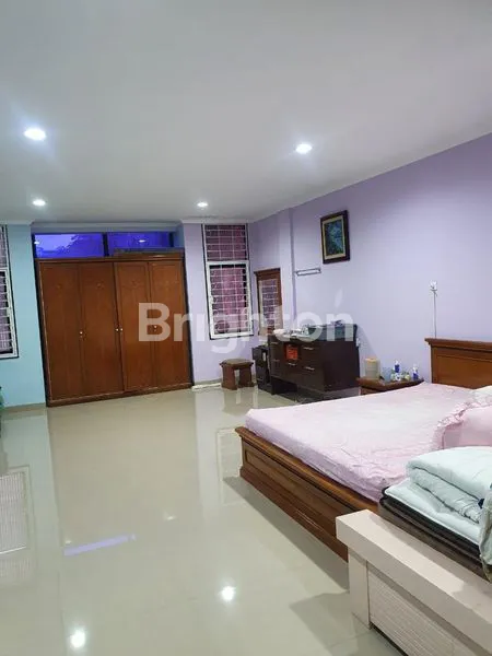 image RUKO 3 LANTAI RAPI SUDAH FULL RENOV DI PUSAT KOTA GADING SERPONG (4)