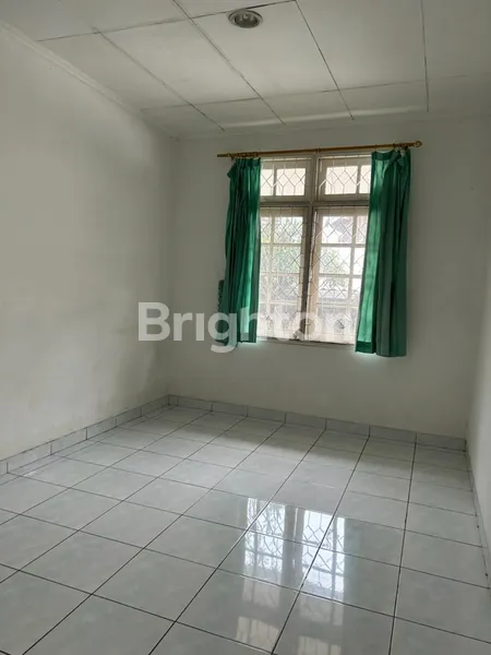 image RUMAH 2 LANTAI NYAMAN DAN AMAN DI PERUMAHAN ELIT TAMAN HIMALAYA LIPPO KARAWACI CENTRAL (7)