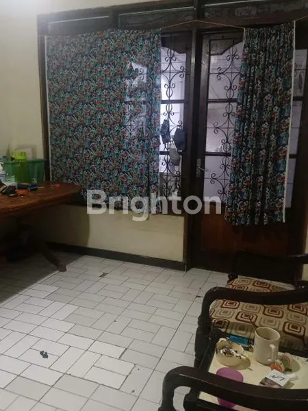 WISPER DEKAT GALAXY MALL