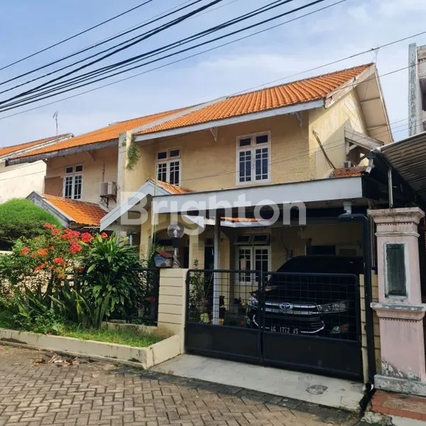 image RUMAH TERAWAT 2LANTAI DI TAMAN INTAN NGINDEN, SURABAYA (1)