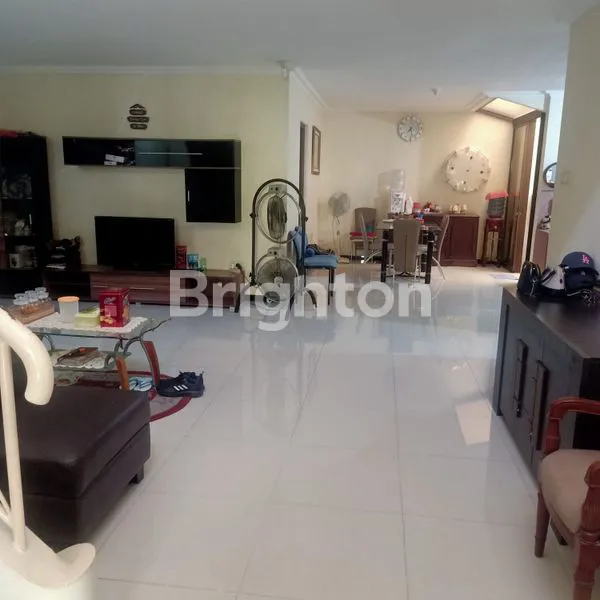 image RUMAH CANTIK SIAP HUNI DI BABATAN PRATAMA (3)