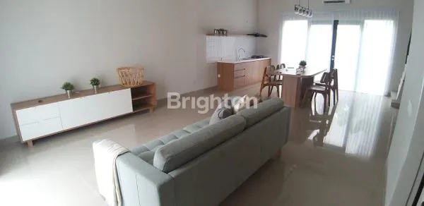 image RUMAH BARU 2LANTAI TENGAH KOTA 2M AN (5)