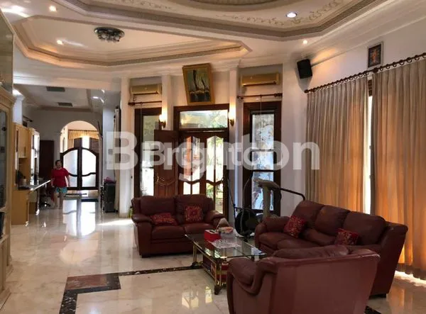 image RUMAH TAMAN PINANG INDAH DEKAT TOL SEMI FURNIS CIAMIK POL SIAP HUNI (1)