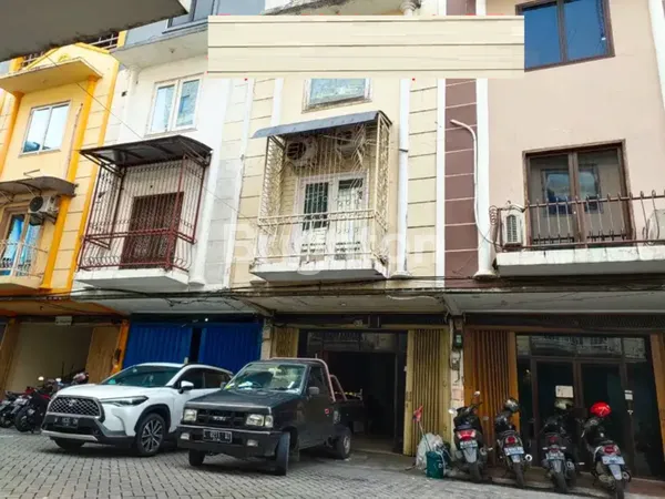 image AREA KOMERSIAL KLAMPIS 21 ONE GATE RUKO 3 LT SIAP HUNI DEKAT MERR (1)