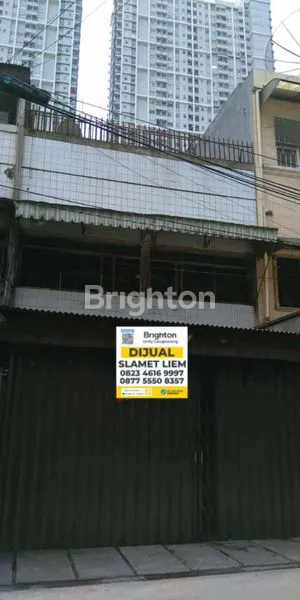 RUKO 3.5 LT MURAH DI JL JEMBATAN BESI RAYA JAKARTA BARAT BELAKANG SEASON CITY