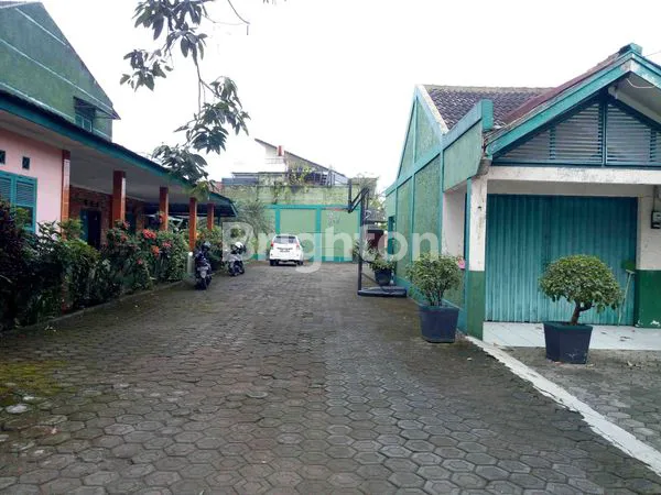 image RUMAH GUDANG DI PARAKAN SAAT, BANDUNG (2)