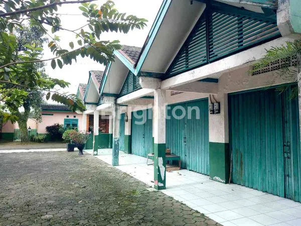 image RUMAH GUDANG DI PARAKAN SAAT, BANDUNG (3)