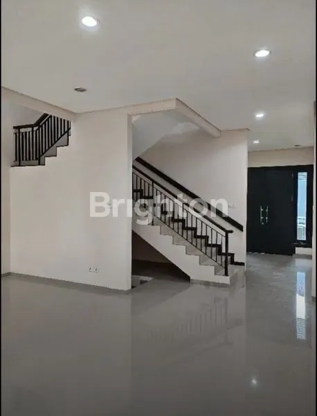 image RUMAH SIAP HUNI HABIS RENOV KERTAJAYA INDAH REGENCY SURABAYA TIMUR (6)