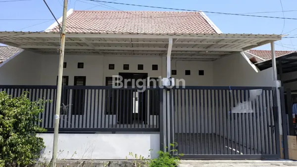 image RUMAH DEKAT TERMINAL BRATANG NGAGEL NGINDEN KLAMPIS PERBANAS UNTAG KEBUN BIBIT (1)