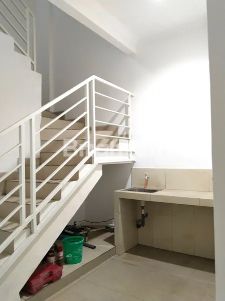 image RUKO 4,5 LANTAI BEBAS BANJIR LOKASI STRATEGIS PINGGIR JALAN RAYA TANJUNG DUREN (3)