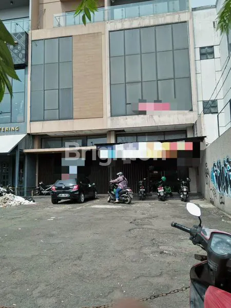 image RUKO 6 LANTAI DI RAWAMANGUN (1)