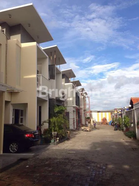 image HUNIAN MINIMALIS 2 LANTAI DHARMO MOJO REGENCY GUBENG SURABAYA (2)