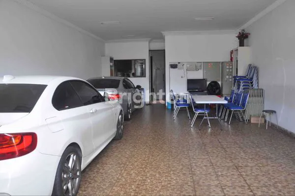 image RUMAH ASRI  DENGAN NOMOR CANTIK DAN STRATEGIS DI KAWASAN JAKARTA SELATAN (2)
