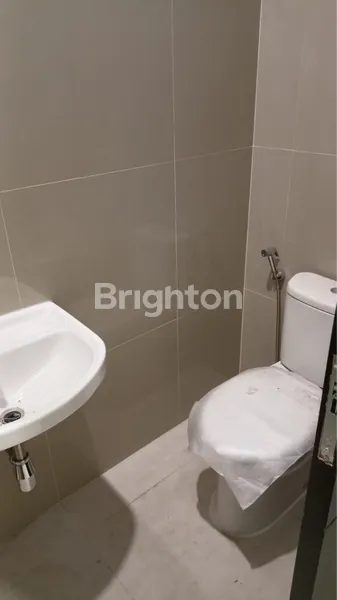 image RUMAH BARU GRESS 2 UNIT MINIMALIS DI RUNGKUT MAPAN SIAP HUNI (6)