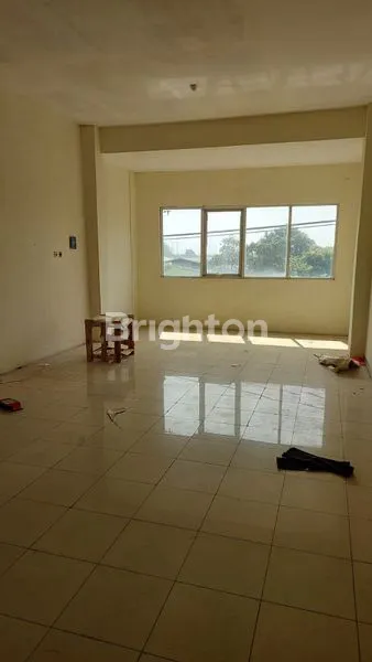 image RUKO 3 LANTAI STRATEGIS PINGGIR JALAN RAYA CURUG DEKAT PARAMOUNT PETALS (5)