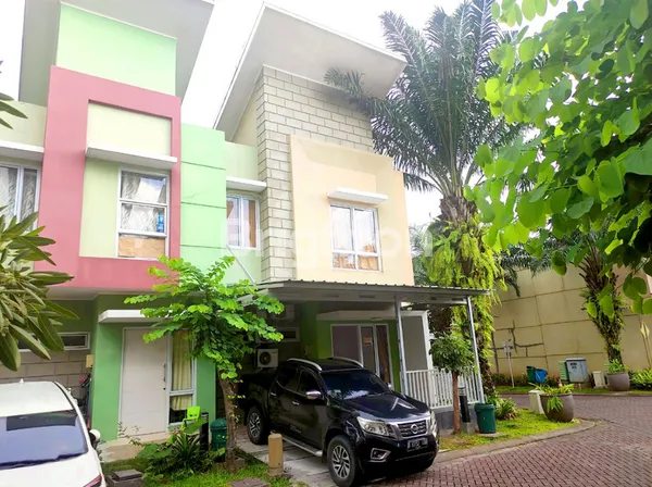 image RUMAH 2 LANTAI HOEK FULL FURNISHED DALAM PERUMAHAN ARCADIA VILLAGE, GADING SERPONG (7)