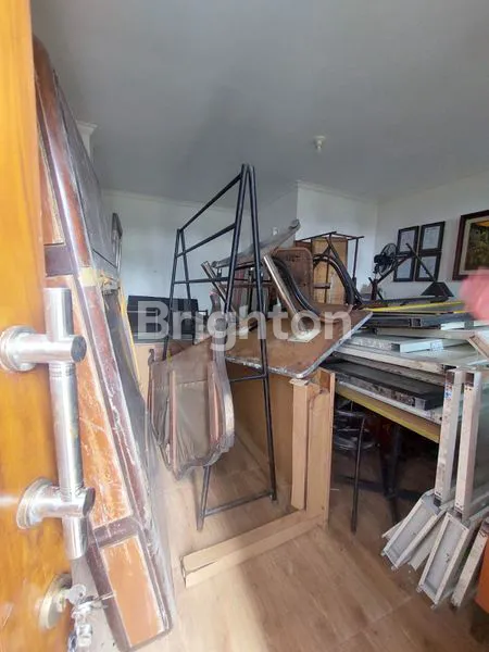 image RUMAH HOOK BERSIH JL LETJEN SUTOYO (7)