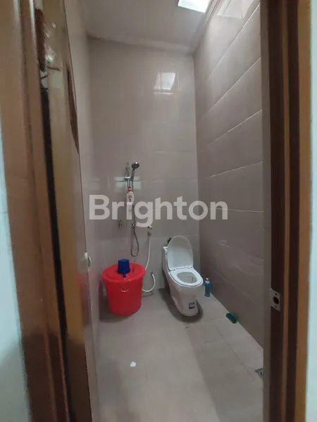 image RUMAH HOOK BERSIH JL LETJEN SUTOYO (5)