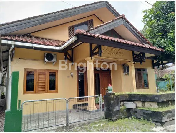 RUMAH BESAR/HOMESTAY KONTRUKSI 3LT JL GEDONG KUNING GG PRINGCENDANI