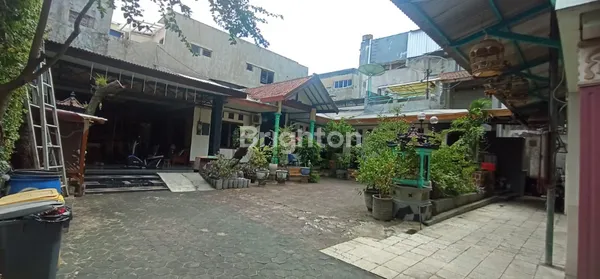 image RUMAH DAN TOKO TENGAH KOTA SURABAYA NOL JALAN KUSUMA BANGSA (2)