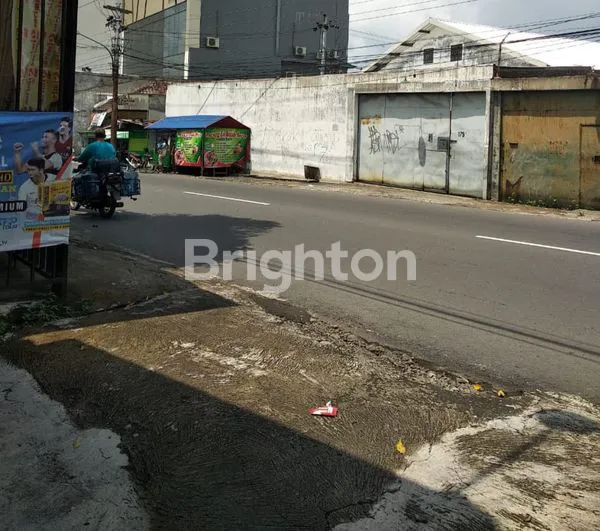 image JUAL CEPAT!!! GUDANG STRATEGIS DI PINGGIR JALAN BESAR MOJOSONGO SOLO (2)