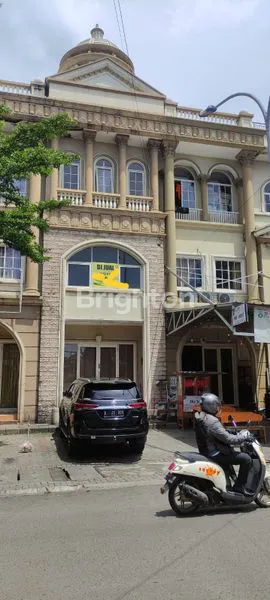 RUKO 3 LANTAI DI TAMAN GALAXY BEKASI (NEGO)