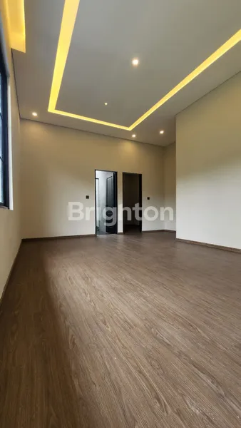 image RUMAH MEWAH, PRIVATE POOL, BARU, BANGUNAN MANDIRI, ALAM SUTERA (3)