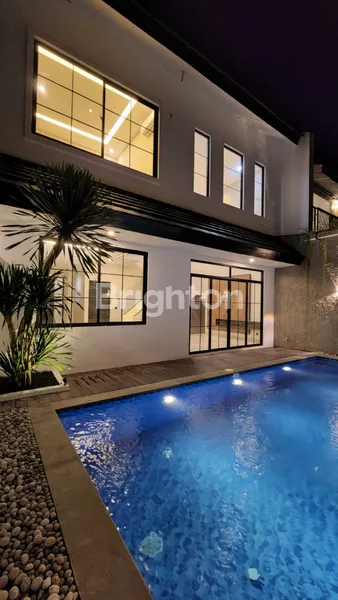 image RUMAH MEWAH, PRIVATE POOL, BARU, BANGUNAN MANDIRI, ALAM SUTERA (4)