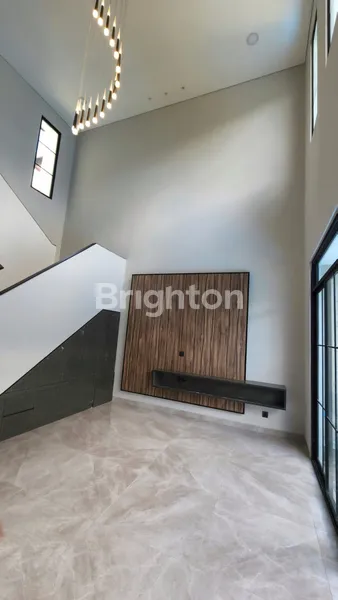 image RUMAH MEWAH, PRIVATE POOL, BARU, BANGUNAN MANDIRI, ALAM SUTERA (7)