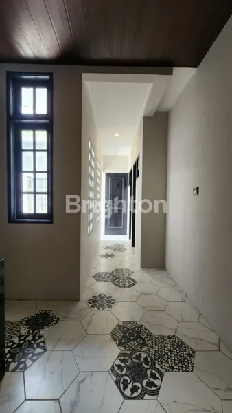 image RUMAH MEWAH, PRIVATE POOL, BARU, BANGUNAN MANDIRI, ALAM SUTERA (8)