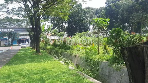 image TANAH LANGKA. EXIT BANDARA ABD SALEH .BU BANGET (1)