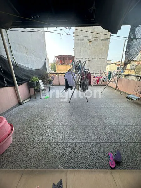 image RUMAH SIAP HUNI DI KEBUN JERUK JAKARTA BARAT (2)