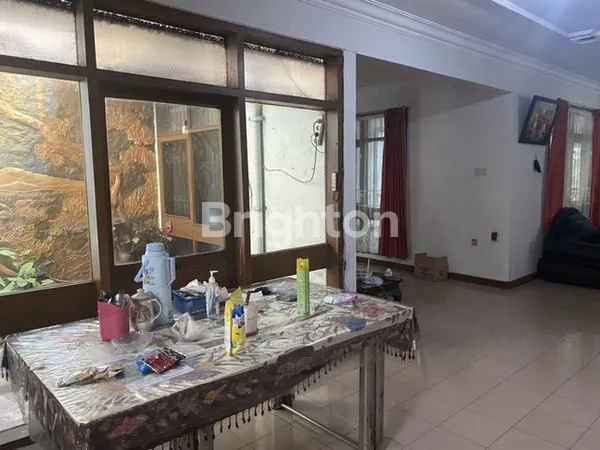 image RUMAH 2 LANTAI - STRATEGIS UNTUK USAHA - MAIN ROAD GATOT SUBROTO CIMAHI (8)