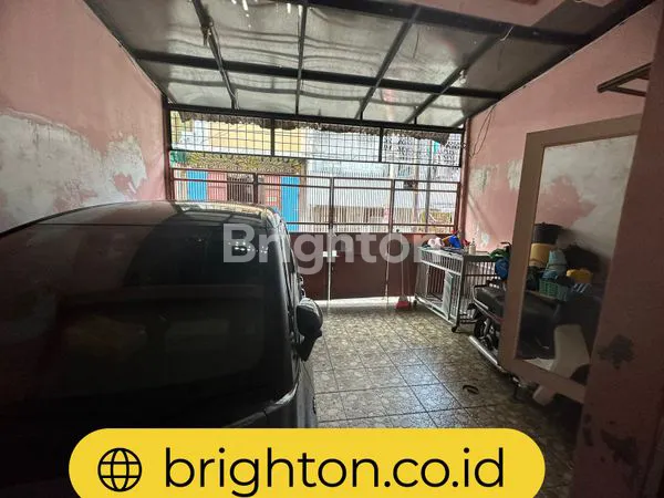 image RUMAH KEBUN JERUK TAMAN SARI JAKARTA BARAT - 4 1/2 LANTAI (1)