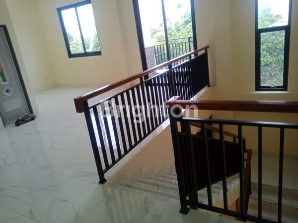 image RUMAH TAMAN SURYA JAKARTA BARAT (7)