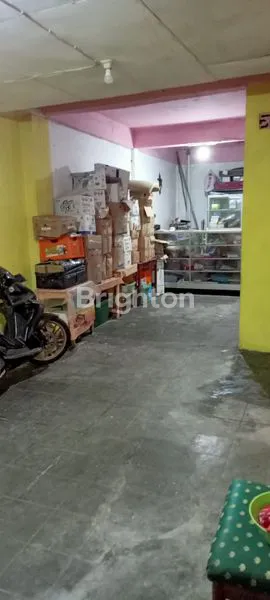 image RUMAH DENGAN TEMPAT USAHA DI PAJANG SOLO (4)