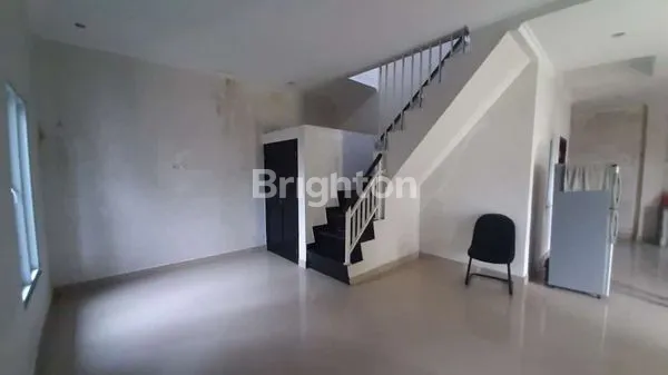 image RUMAH BUTUH DI PERCANTIK,2 LANTAI 2 KAVLING 1 BANGUNAN (2)