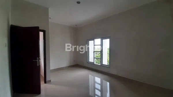 image RUMAH BUTUH DI PERCANTIK,2 LANTAI 2 KAVLING 1 BANGUNAN (4)