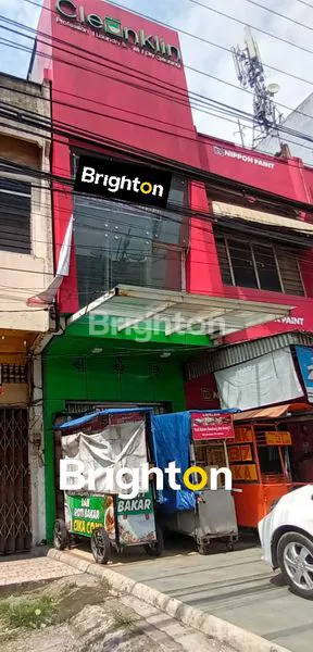 image LOKASI BISNIS DAN STRATEGIS RAMAI (1)