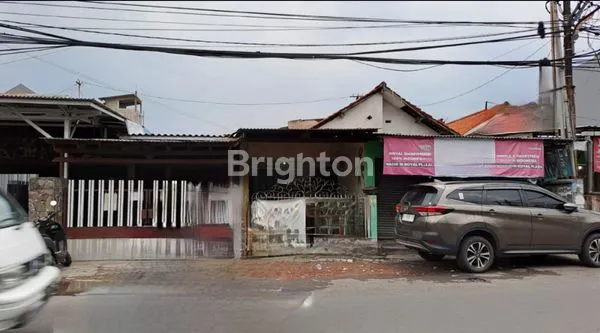 image RUMAH USAHA RAYA KETINTANG STRATEGIS (1)