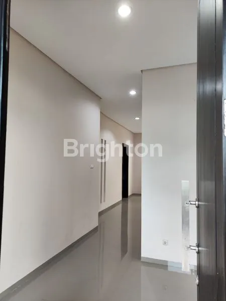 image RUMAH GRESS 2 LANTAI DI KERTAJAYA INDAH REGENCY. DEKAT KAMPUS ITS, GM, PAKUWON CITY MALL (6)