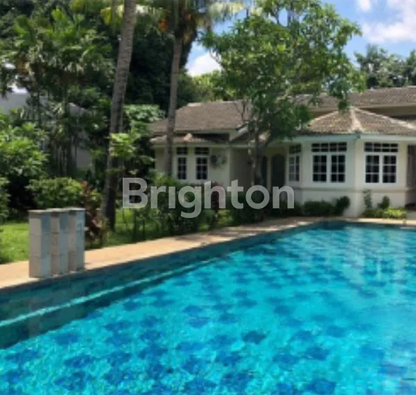 RUMAH SUPER MEWAH DI JAYA MANDALA, KUNINGAN JAKARTA SELATAN