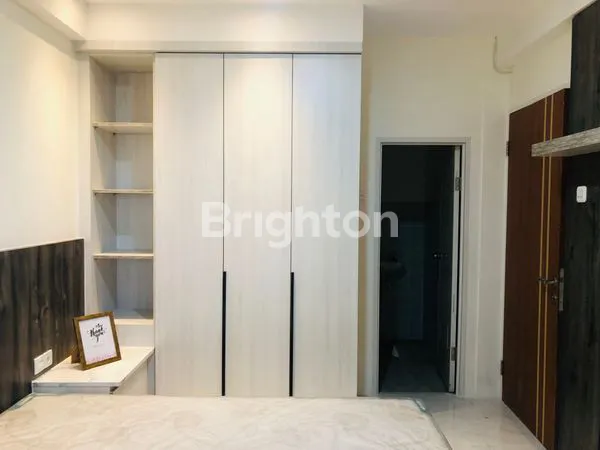 image *UNIT BAGUS DI SEWAKAN DI PUNCAK DHARMAHUSADA DENGAN HARGA YANG MURAH,FULL FURNISHED MEWAH,MASIH BARU, DEKAT DENGAN GALAXI MALL DAN UNIV AIRLANGGA* (7)