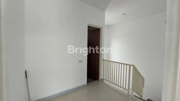 image RUMAH BARU GRESS DI TENGGILIS MEJOYO SELATAN SURABAYA  (4)