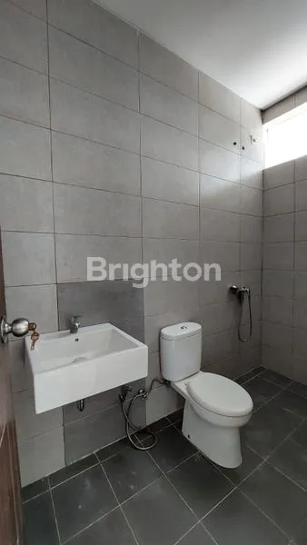 image RUMAH BARU GRESS DI TENGGILIS MEJOYO SELATAN SURABAYA  (6)