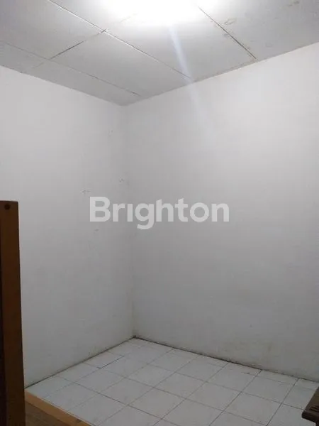 image RUMAH KOMPLEKS TAMAN KOTA JAKARTA BARAT SIAP HUNI (5)
